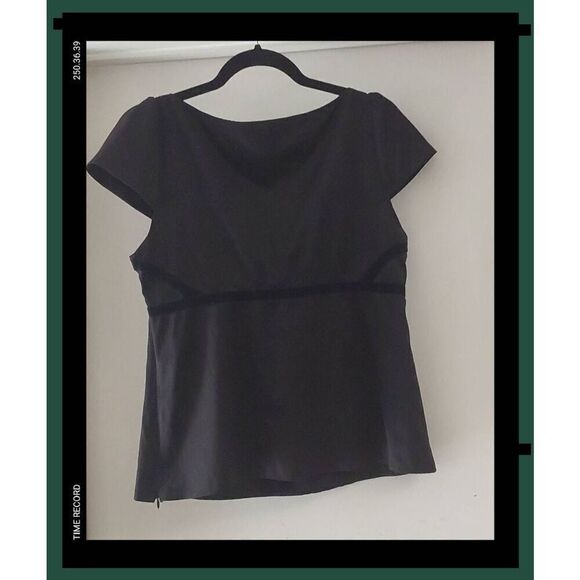 Nice Silky Black Daisy Fuentes Peplum Style Top Sz Large - Picture 2 of 2